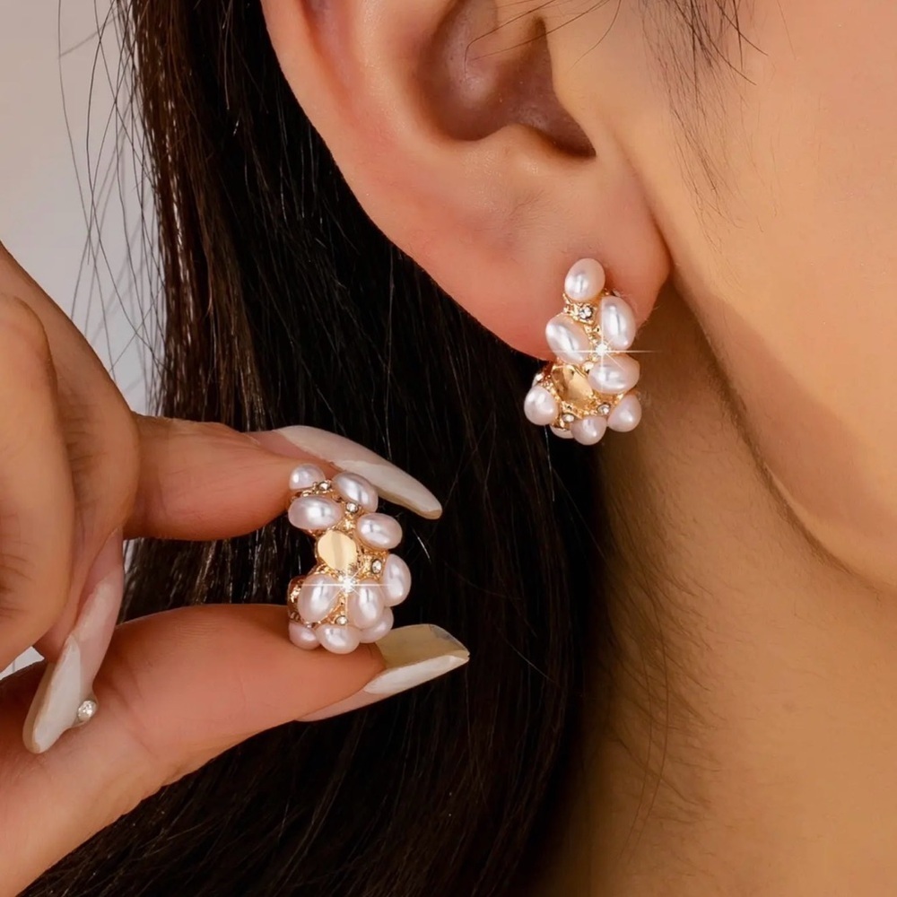 Pearl Cluster Half Hoop Earrings (1218) - Picture 2 of 4